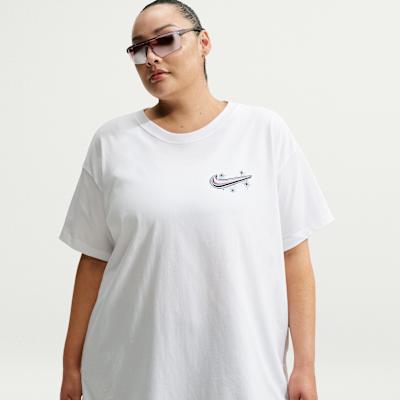 Nike Sportswear Classic Women's Oversized T-Shirt. Nike.com